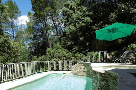 Taradeau Appart "Pins & Parasol", Piscine Chauffee Et Bain A Remous מראה חיצוני תמונה